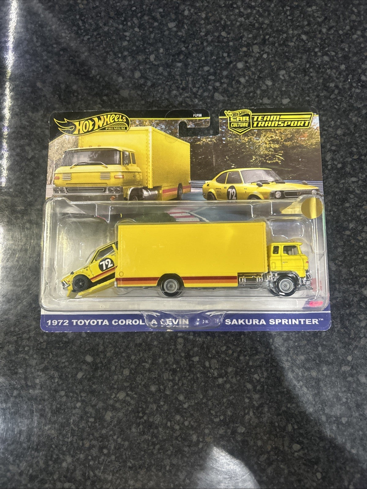 Hot Wheels Premium Team Transport - 1972 Toyota Corolla Levin + Sakura Sprinter